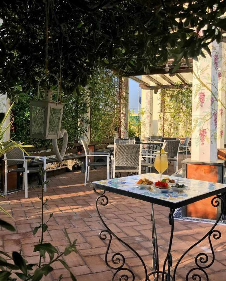 Costa Hotel Pompei Esterno foto